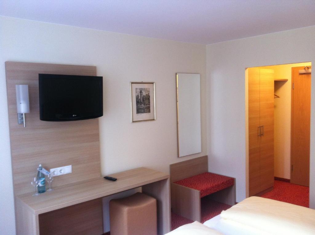 Tauberhotel Kette เวิร์ทไฮม์ ห้อง รูปภาพ