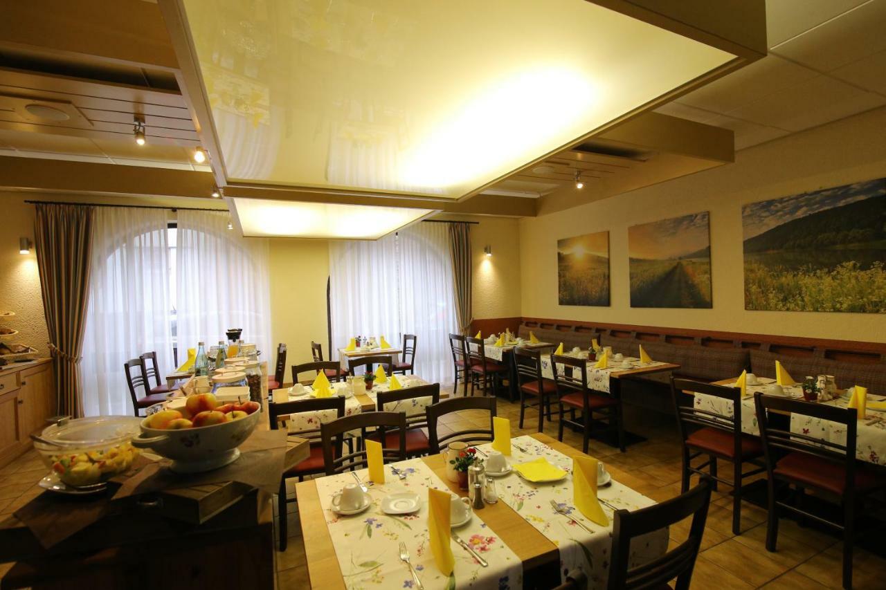 Tauberhotel Kette เวิร์ทไฮม์ ภายนอก รูปภาพ