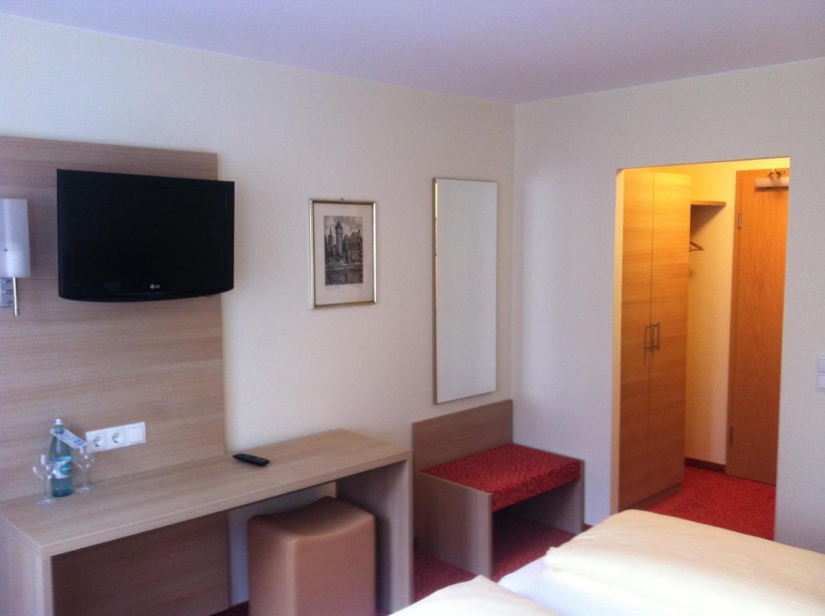 Tauberhotel Kette เวิร์ทไฮม์ ห้อง รูปภาพ